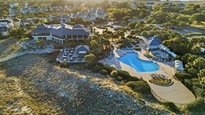 Exterior - *It’ll Dieu* is an oceanfront retreat in DeBordieu Colony (Georgetown)