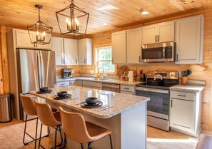 Fridge, microwave, oven, stovetop - Heated indoor pool | Hot tub | Game Room (Sevierville)