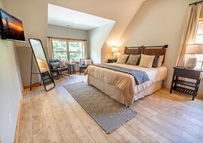 3 bedrooms, iron/ironing board, free WiFi, bed sheets - Heated indoor pool | Hot tub | Game Room (Sevierville)