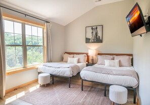 3 chambres, fer et planche à repasser, Wi-Fi gratuit, draps fournis