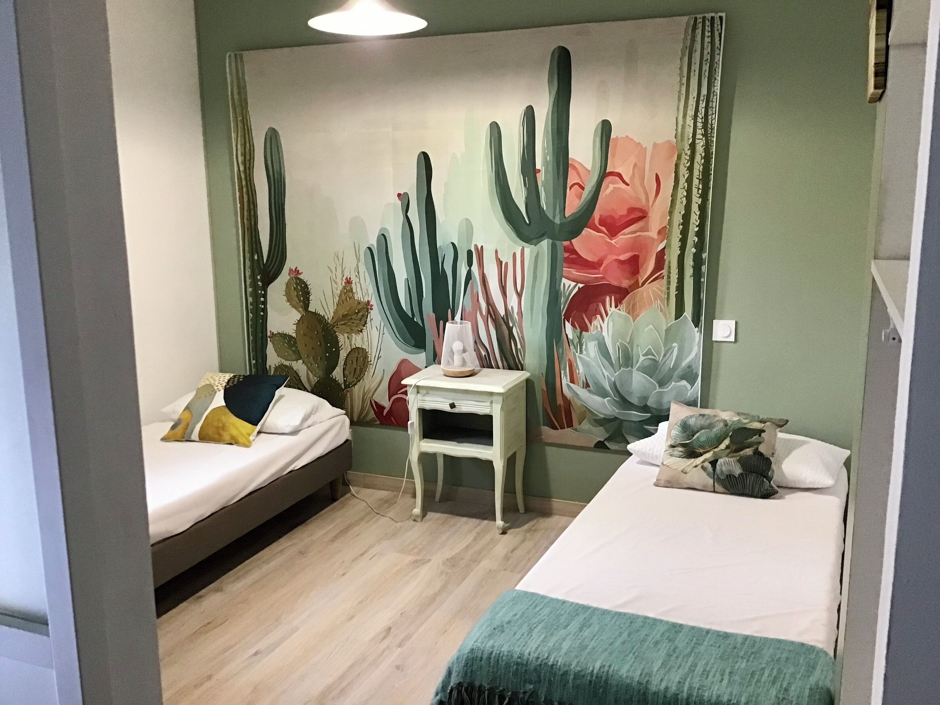 2 habitaciones, tabla de planchar con plancha y wifi gratis 