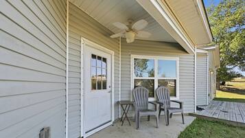 House, 3 Bedrooms | Terrace/patio