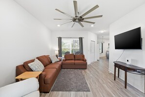 House, 3 Bedrooms | Living area | Smart TV, streaming services - Modern Pine-scented Retreat 30 Mins To Beach! 3 Bedroom Home (Crestview)