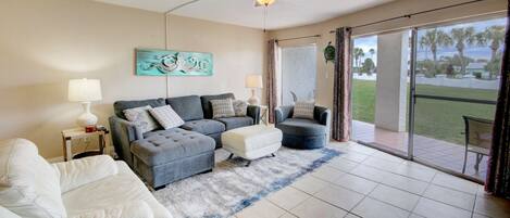 Condo, 1 Bedroom | Living area | Smart TV