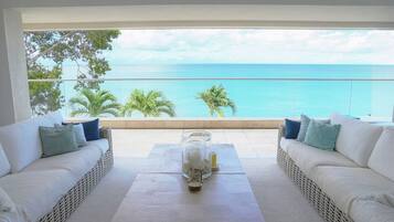 Condo, 3 Bedrooms | Interior