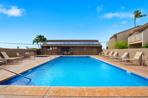 Condo, 2 chambres | Piscine