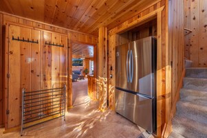 Cabin, 3 Bedrooms | Interior