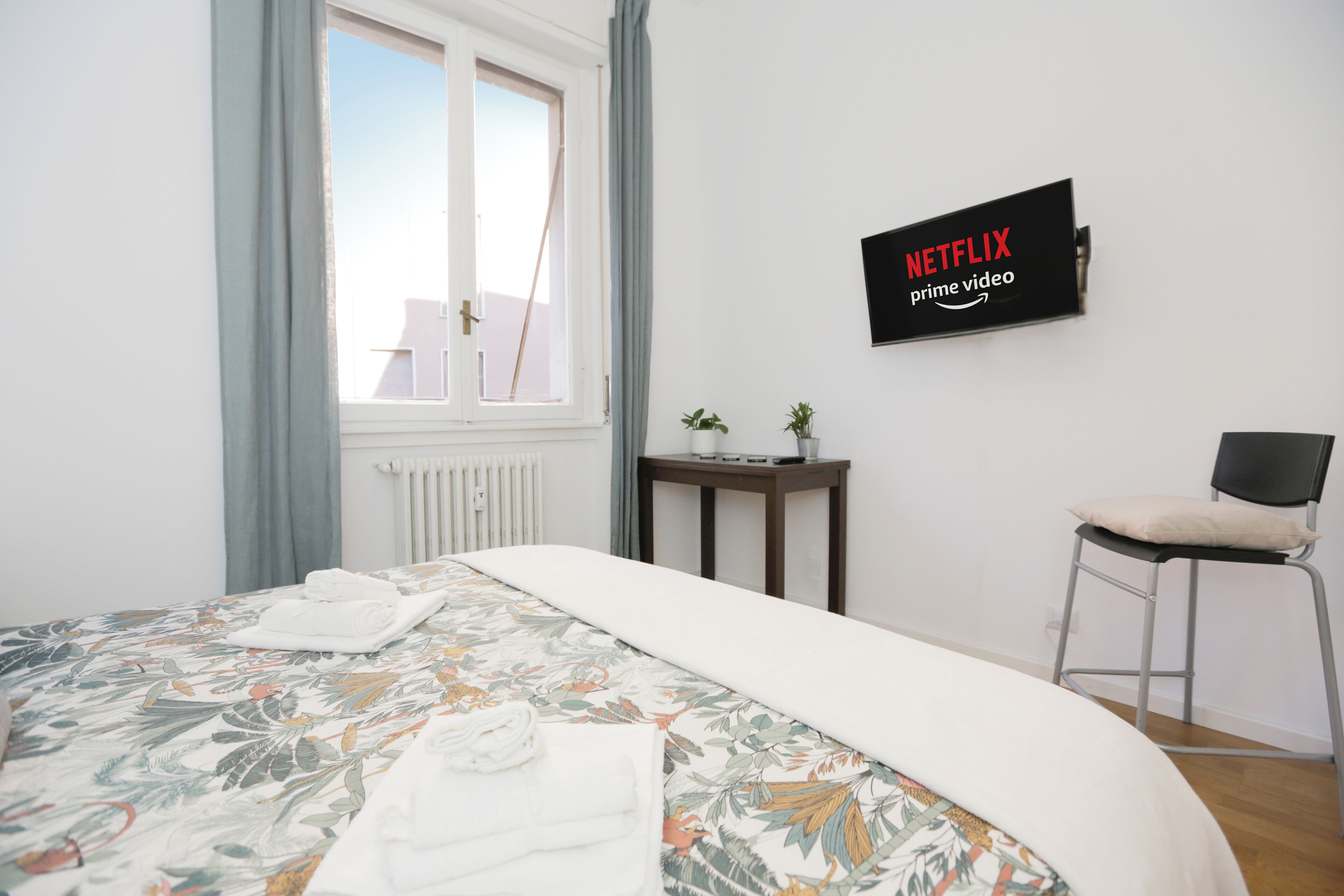 2 camere, una scrivania, ferro/asse da stiro, Wi-Fi gratuito