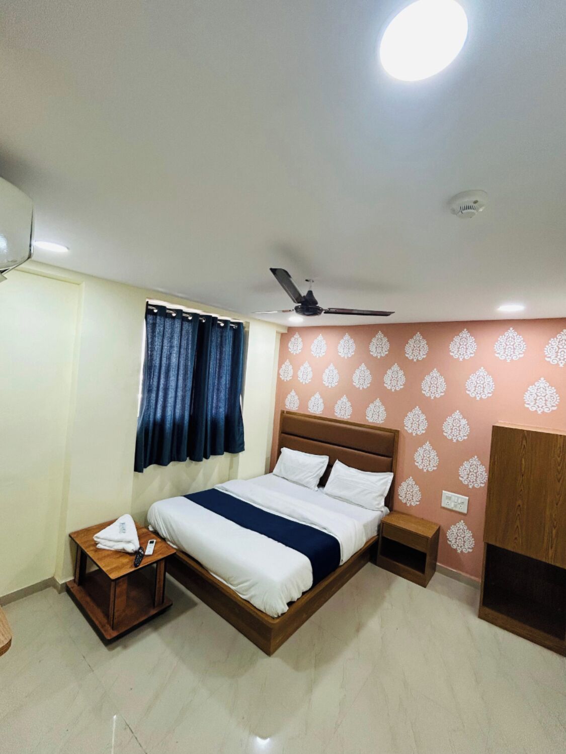 Deluxe Room, City View