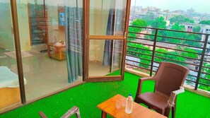 Chambre Deluxe, vue ville | Vue depuis le balcon