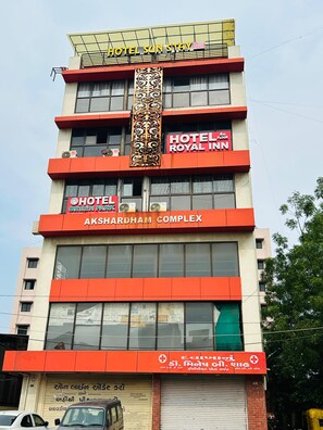 Exterior - Hotel Sun Stay Ahmedabad (Ahmedabad)