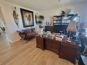 Lobby - Designer Luxury Near Downtown Concord/Charlotte, NASCAR, and Renaissance Fair (Concord)