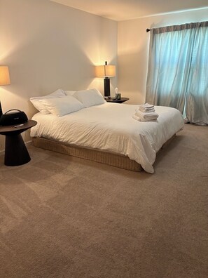 5 bedrooms, desk, iron/ironing board, free WiFi