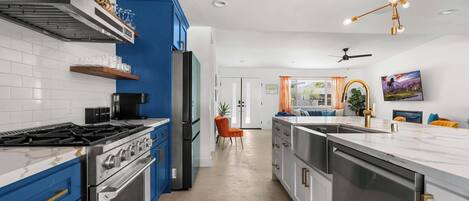 Maison, plusieurs lits, accès piscine, vue montagne (Casa Catalina) | Cuisine privée