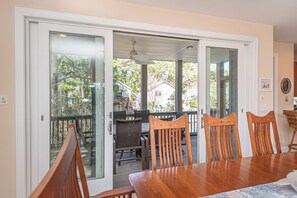 Dining - Dockside Daydream - Beautiful 4 Bed, 3.5 Bath South Bethany Beach Home with elevator only 1/2 mile walk to the beach with canal access and views (Bethany Beach)