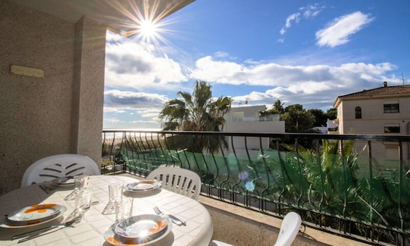 Outdoor dining - Apartment in Cargador With Beach Views (Alcala de Xivert)