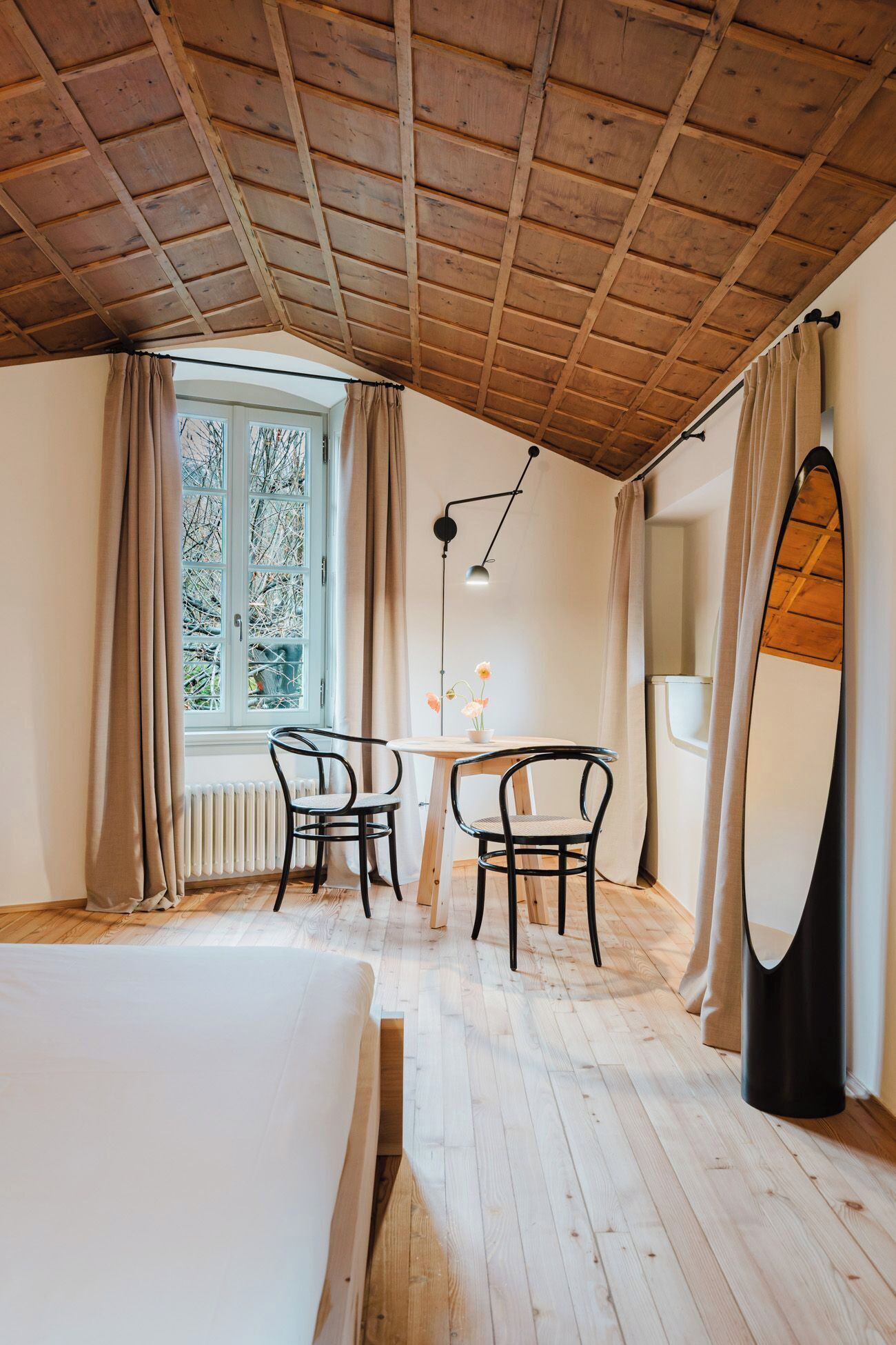 1 camera, una scrivania, Wi-Fi gratuito