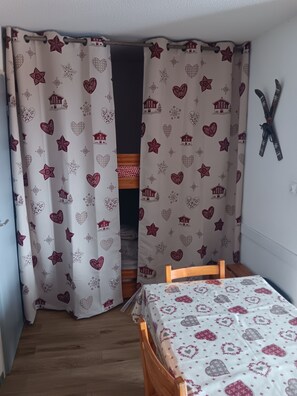 Dining - 4/6-person apartment, 5 floors with elevator (Dévoluy)