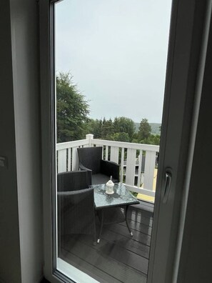 Interior - A beautiful home in nature near a lake- just 10 min from citycenter and airport- (landvetter)