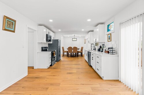 Renovated 4BR House with Game Room Near Battery and Truist Park