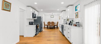 Renovated 4BR House with Game Room Near Battery and Truist Park