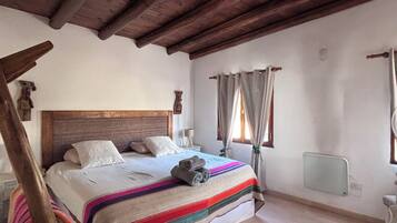 2 dormitorios, tabla de planchar con plancha, wifi gratis y ropa de cama