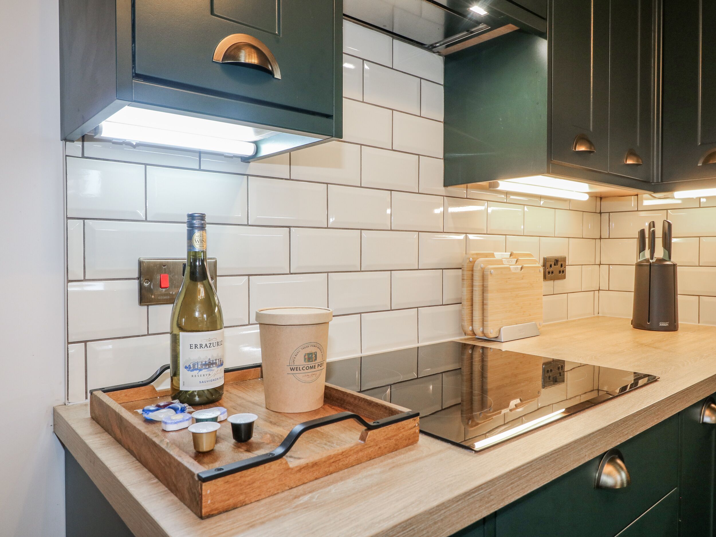 Dishwasher, cookware/dishes/utensils