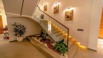 Luksus-villa - udsigt til have | Interiør