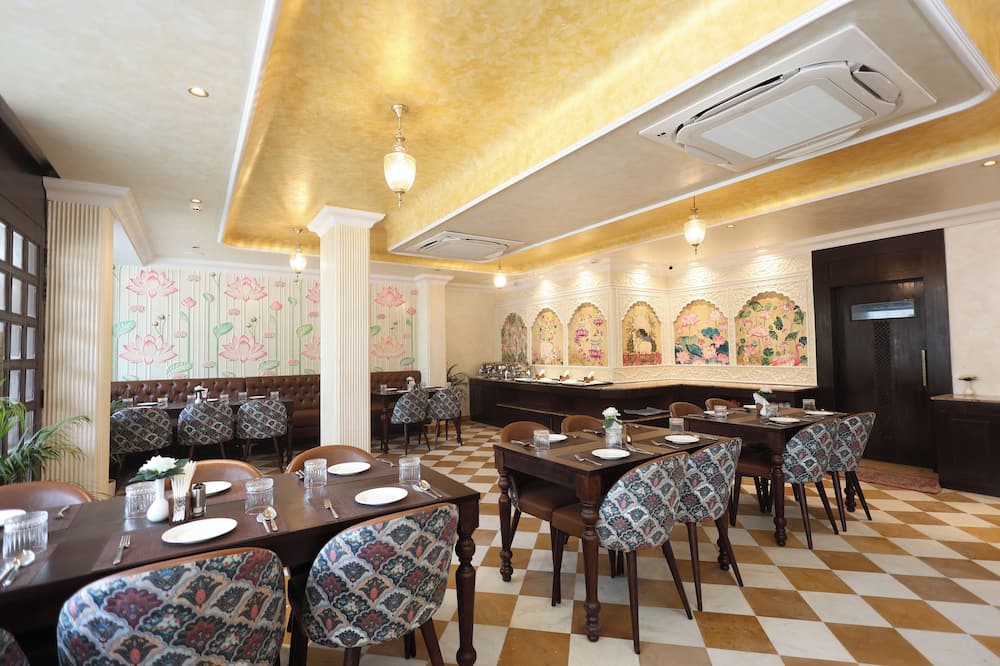 Ved Mahal