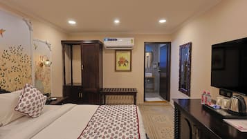 Premium Room with Shared Terrace | Bộ trải giường bằng vải cotton Ai Cập, bộ đồ giường cao cấp