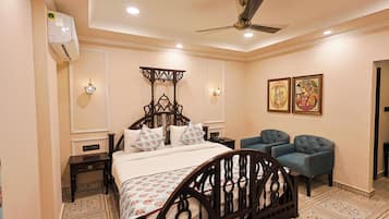 Premium Room with Shared Terrace | Individually furnished, desk, laptop workspace, free WiFi