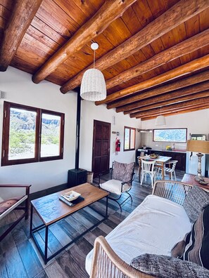 Smart TV, fireplace - La Nochera Chaska Cabins (Tilcara)