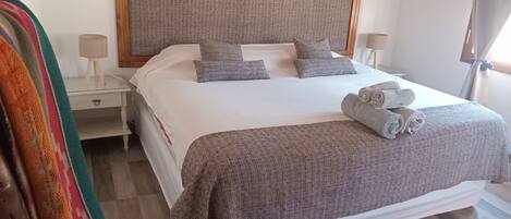 2 Schlafzimmer, Zimmersafe, BĂŒgeleisen/BĂŒgelbrett, Reisekinderbett