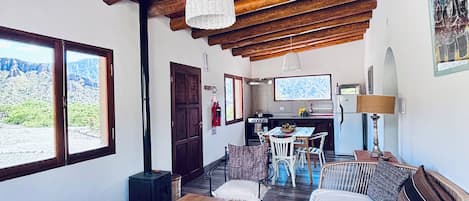 Smart-tv en een open haard