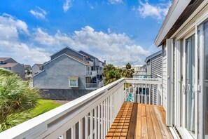 Property grounds - June 2026 Rate Drop! 2br/2ba Dog Friendly! Book Changes in Attitude today! (Port St. Joe)
