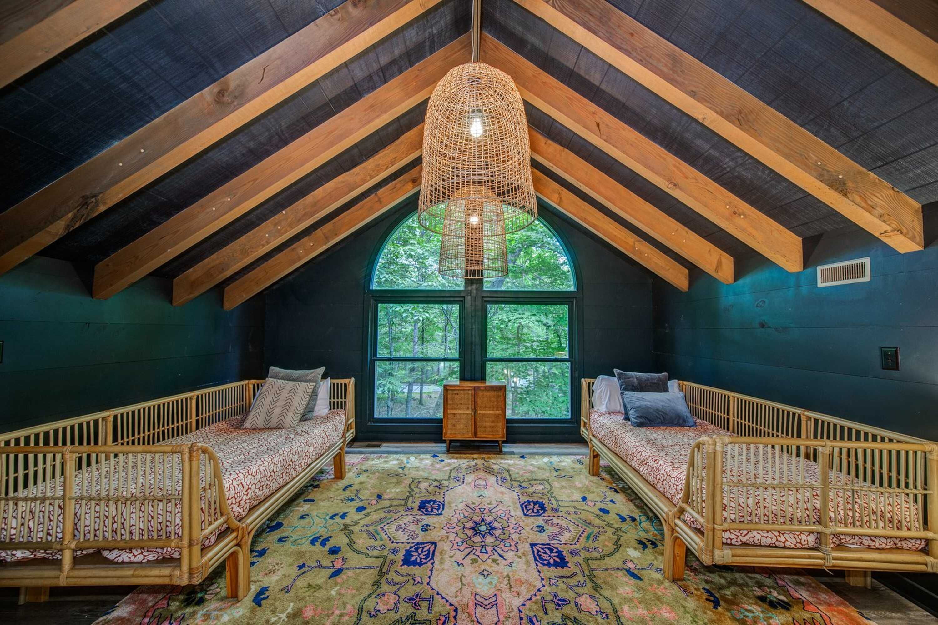 Cabin, Multiple Beds, Patio, Mountain View (Heavenly Hideaway) | Interior