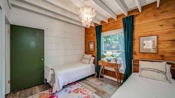 Cabin, nhiều giường, sân hiên, quang cảnh núi (Heavenly Hideaway) | 3 phòng ngủ, trang trí khác biệt