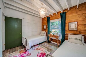 Cabin, nhiều giường, sân hiên, quang cảnh núi (Heavenly Hideaway) | 3 phòng ngủ, trang trí khác biệt 