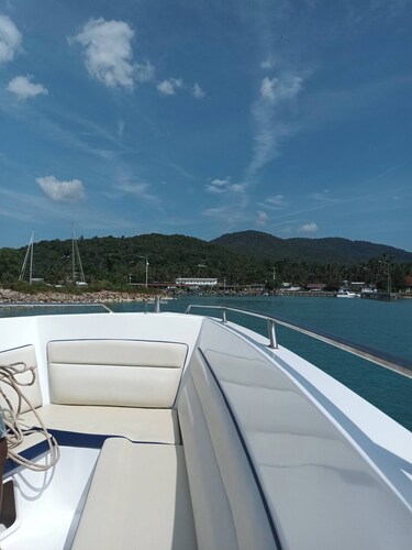 Beach Front Duplex Home for 4-6 People