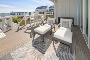 Property grounds - Oceanfront 5 Bedroom House Next To the Surfside Beach Pier! - Pier Pleasure (Surfside Beach)