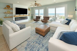 TV - Oceanfront 5 Bedroom House Next To the Surfside Beach Pier! - Pier Pleasure (Surfside Beach)