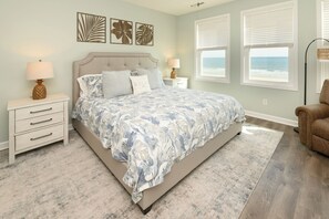 5 bedrooms, WiFi, bed sheets - Oceanfront 5 Bedroom House Next To the Surfside Beach Pier! - Pier Pleasure (Surfside Beach)