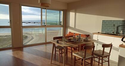 Studio, Les Yeux sur l'eau, facing Morgat beach,