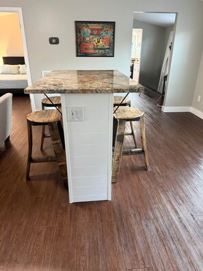 Dining - Nashville Getaway | Country Peace + City Fun (Nashville)