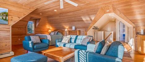 House, Multiple Beds, Kitchen, Garden View (Town & Tide) | Living area