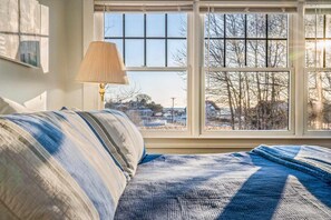 House, Multiple Beds, Kitchen, Garden View (Town & Tide) | 4 bedrooms, individually decorated, individually furnished, bed sheets - Town & Tide Home for 8 (Kennebunkport)