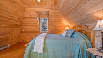 Rumah, Beberapa Tempat Tidur, dapur, pemandangan kebun (Town & Tide) | 4 kamar tidur dan didekorasi berbeda-beda