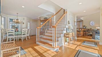 House, Multiple Beds, Kitchen, Garden View (Town & Tide) | Interior