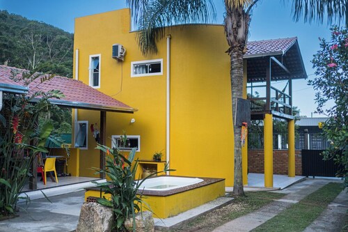 Casa de A-Mar-Elos, 7 min walk from the beach, 2 min drive from Multiparque.