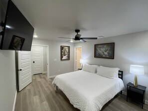 4 chambres, fer et planche à repasser, Wi-Fi, draps fournis